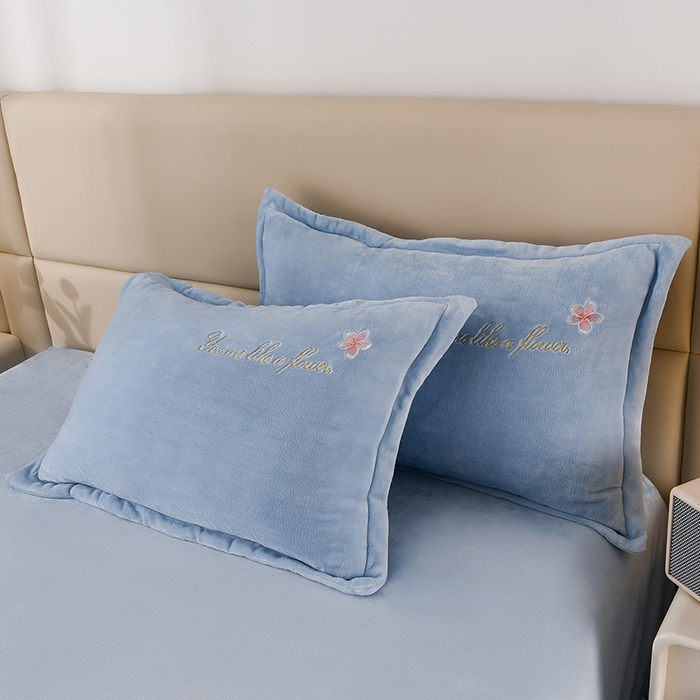 91家纺网 家纺一手货源 找家纺 绣女坊 2025新款高克重牛奶绒刺绣四件套 郁金香-天蓝