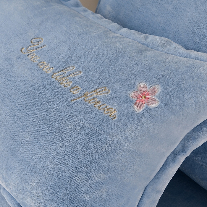 91家纺网 家纺一手货源 找家纺 绣女坊 2025新款高克重牛奶绒刺绣四件套 郁金香-天蓝