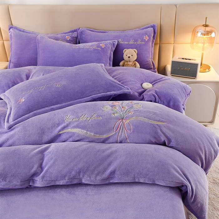 91家纺网 家纺一手货源 找家纺 绣女坊 2025新款高克重牛奶绒刺绣四件套 郁金香-香芋紫