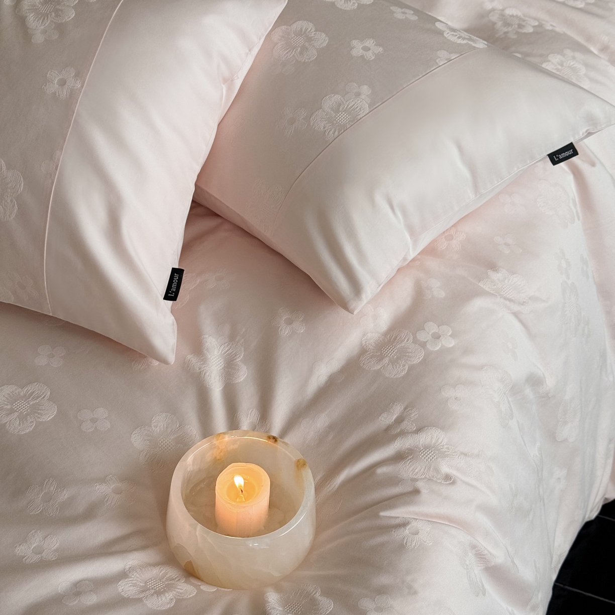 91家纺网 家纺一手货源 找家纺 （总）鹿班家居 2025秋冬款云感超柔厚织提花浮雕系列-溪畔拾星（标准会员-20）