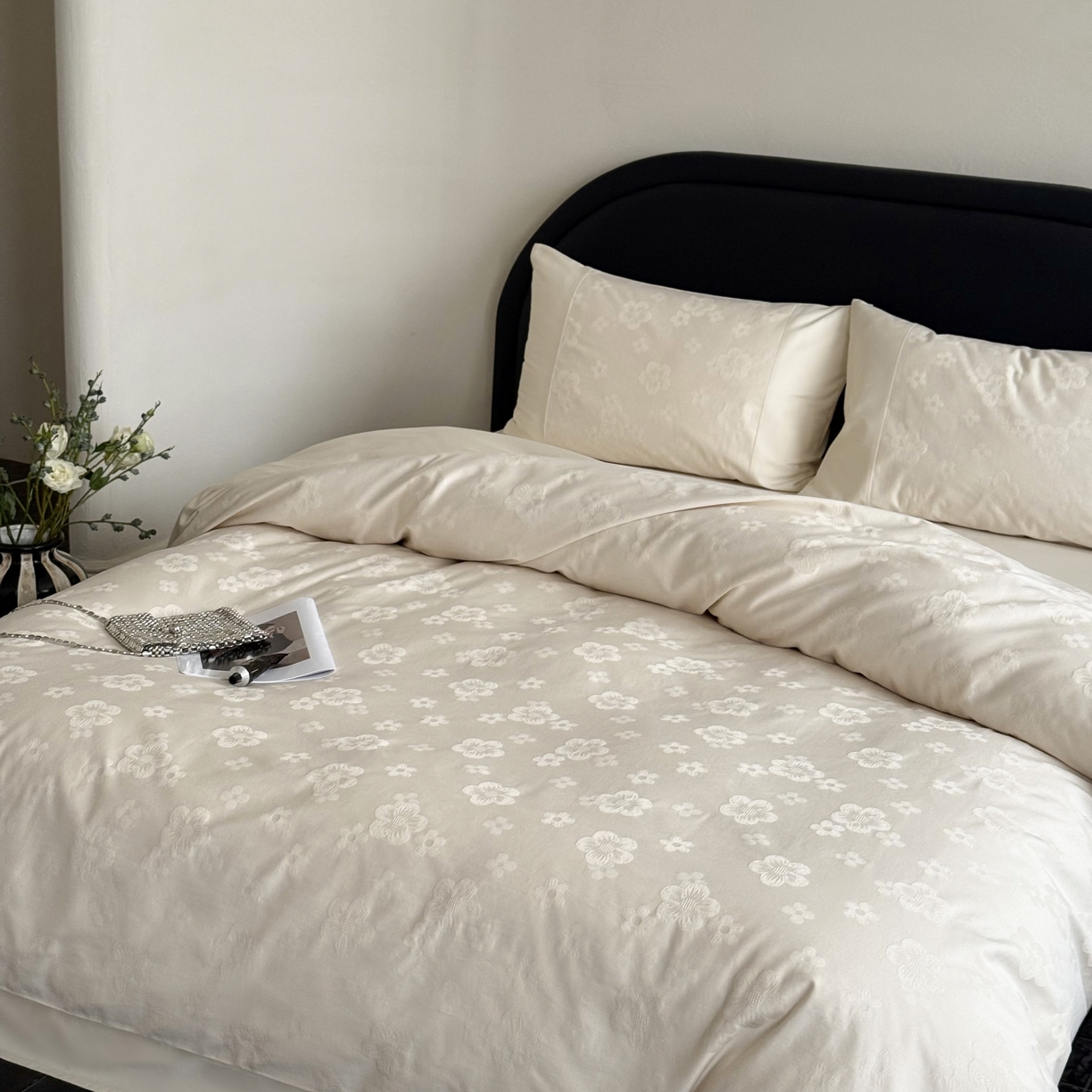 91家纺网 家纺一手货源 找家纺 鹿班家居 2025秋冬款云感超柔厚织提花浮雕系列-溪畔拾星 溪畔拾星-白色（标准会员-20）