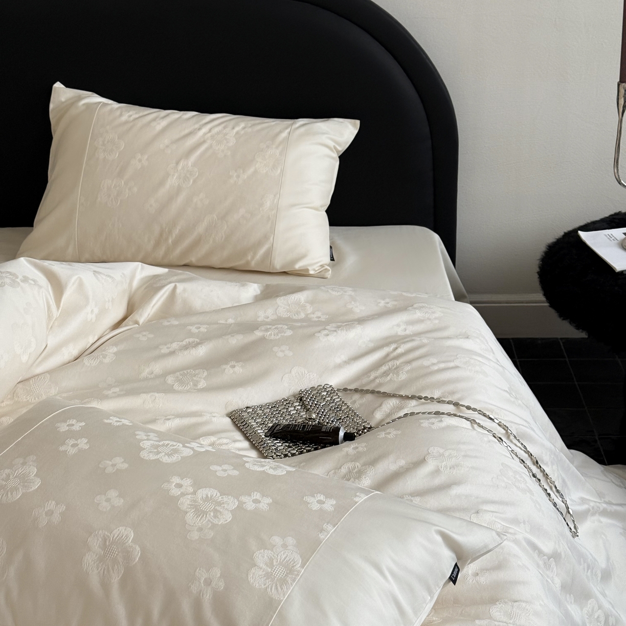 91家纺网 家纺一手货源 找家纺 （总）鹿班家居 2025秋冬款云感超柔厚织提花浮雕系列-溪畔拾星（标准会员-20）