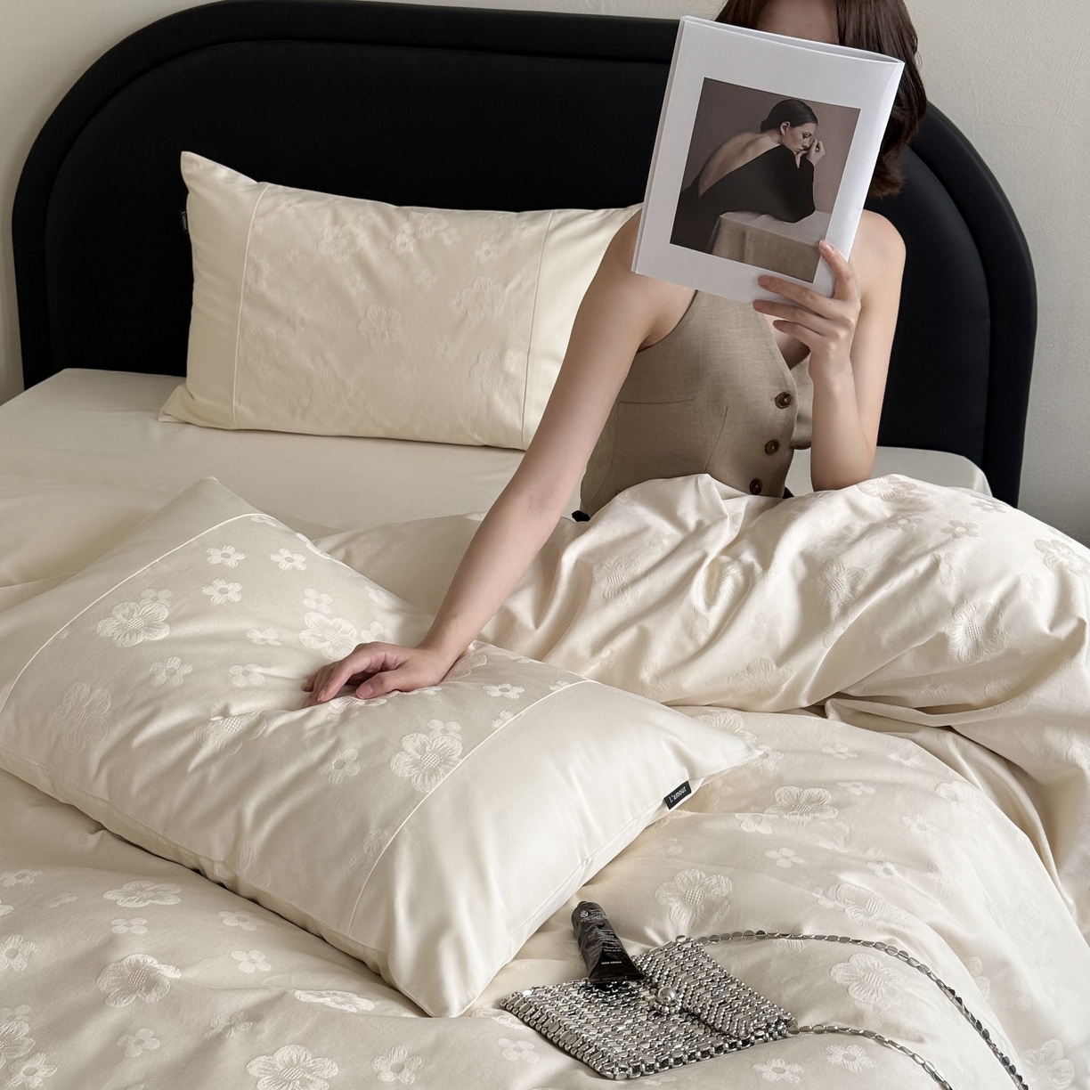 91家纺网 家纺一手货源 找家纺 鹿班家居 2025秋冬款云感超柔厚织提花浮雕系列-溪畔拾星 溪畔拾星-白色（标准会员-20）