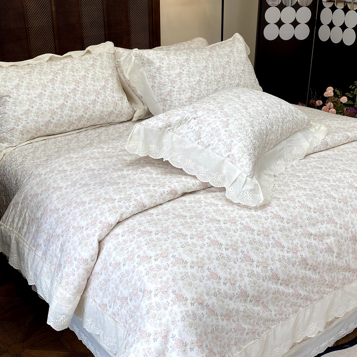 91家纺网 家纺一手货源 找家纺 （总）奈萝家纺 2025新款13372全棉法式大花边床盖被套四件套