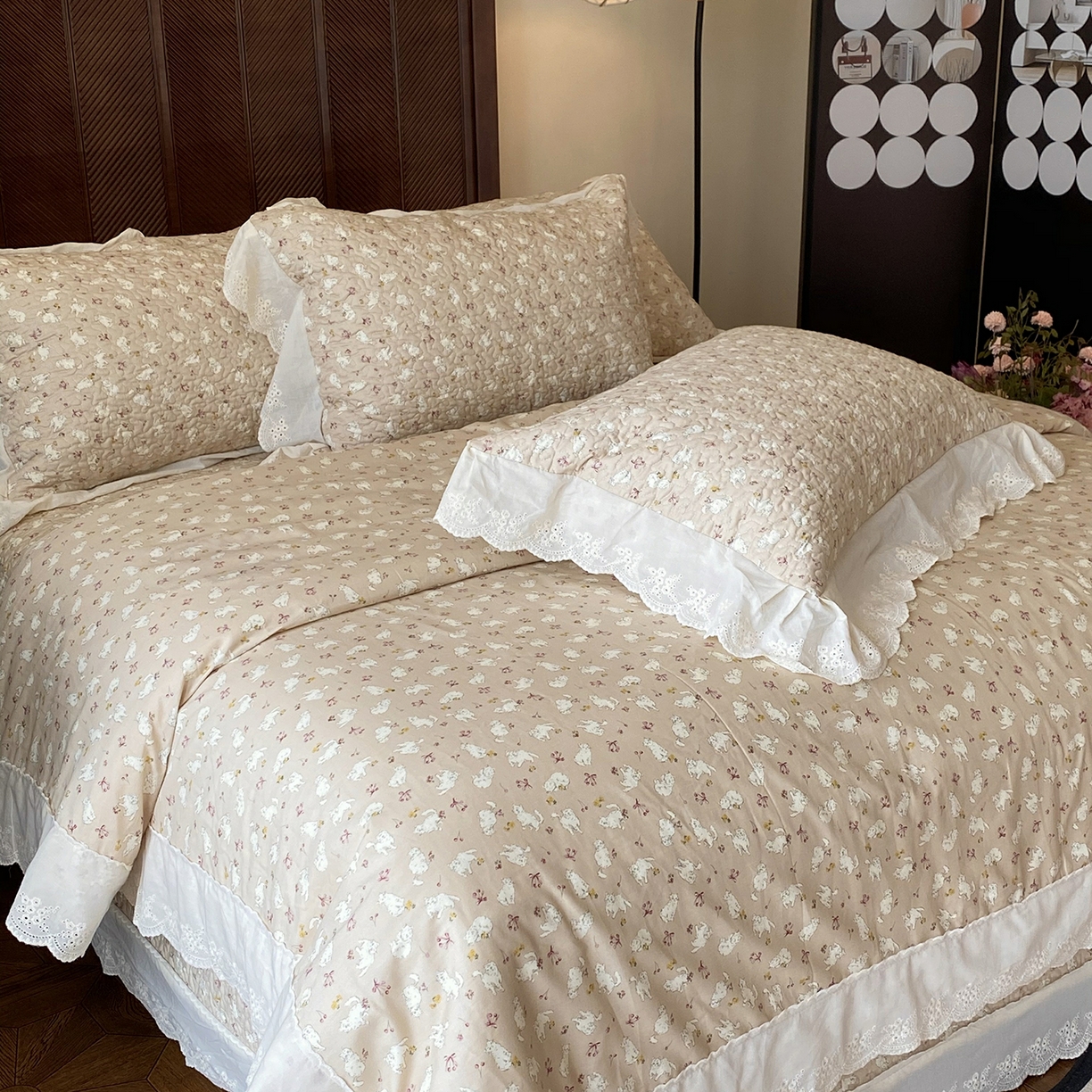91家纺网 家纺一手货源 找家纺 （总）奈萝家纺 2025新款13372全棉法式大花边床盖被套四件套