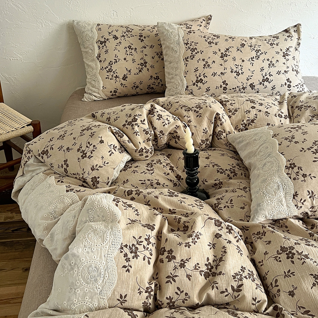 91家纺网 家纺一手货源 找家纺 典曼家纺 2025秋冬新品A类高克重亚麻复古花边侘寂风原麻四件套  茶里