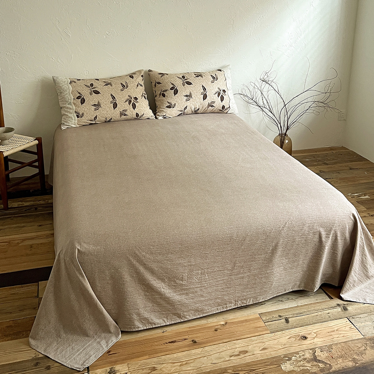 91家纺网 家纺一手货源 找家纺 典曼家纺 2025秋冬新品A类高克重亚麻复古花边侘寂风原麻四件套  花季