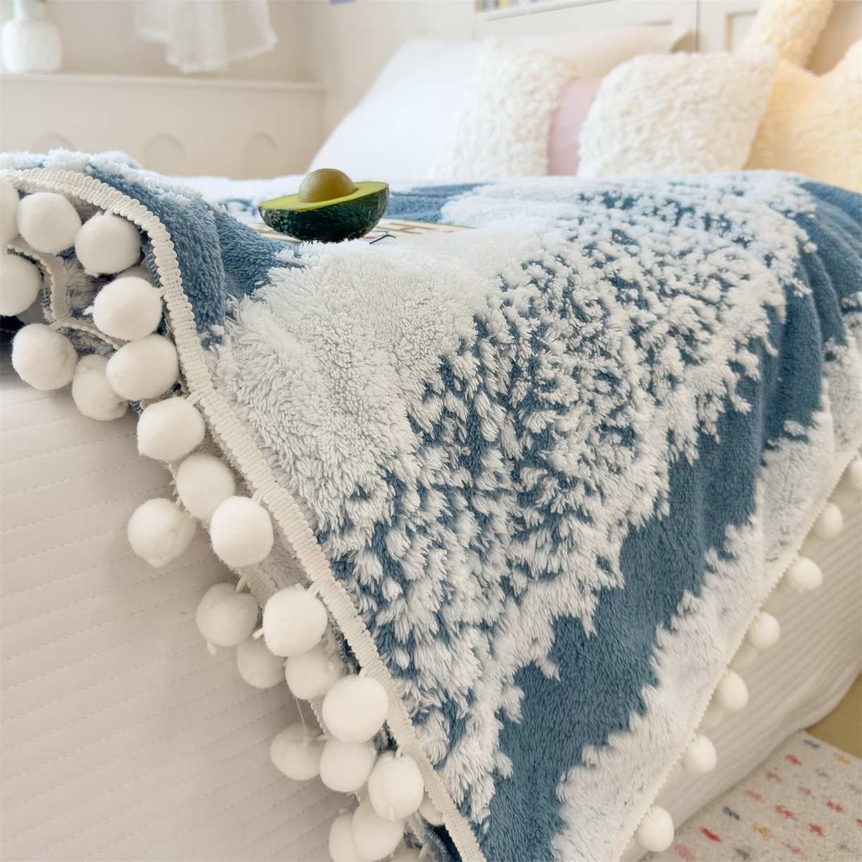 91家纺网 家纺一手货源 找家纺 丝幔家纺 2025新款星绒梦语毛球多功能毛毯毯子-森语雪球 森语雪球 冰蓝