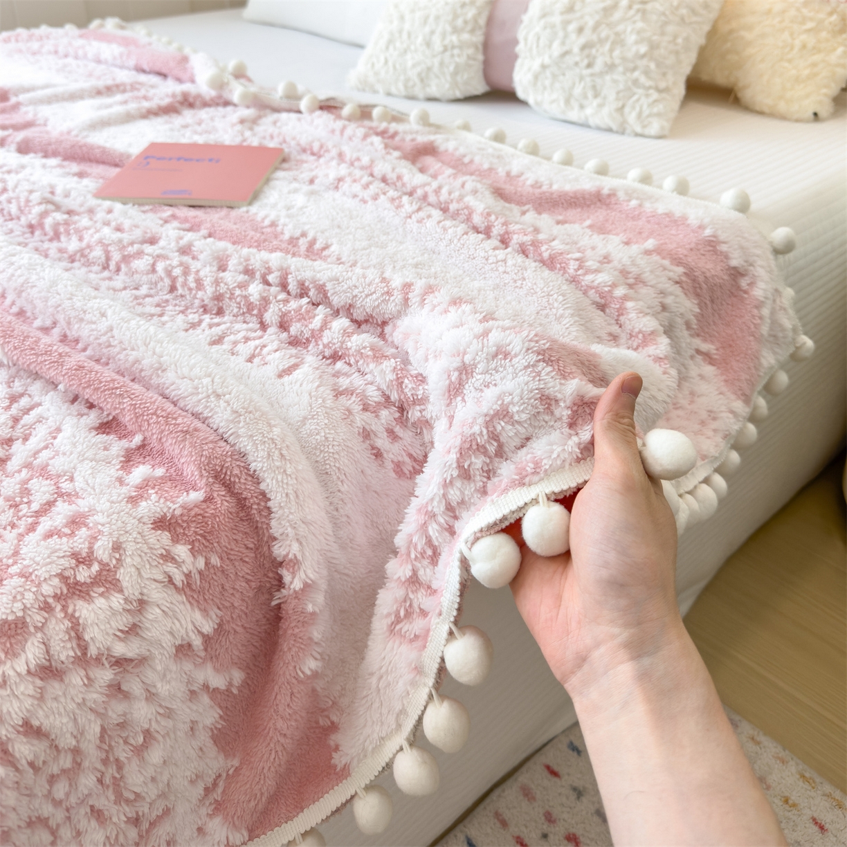 丝幔家纺 2025新款星绒梦语毛球多功能毛毯毯子-森语雪球 森语雪球 樱花粉