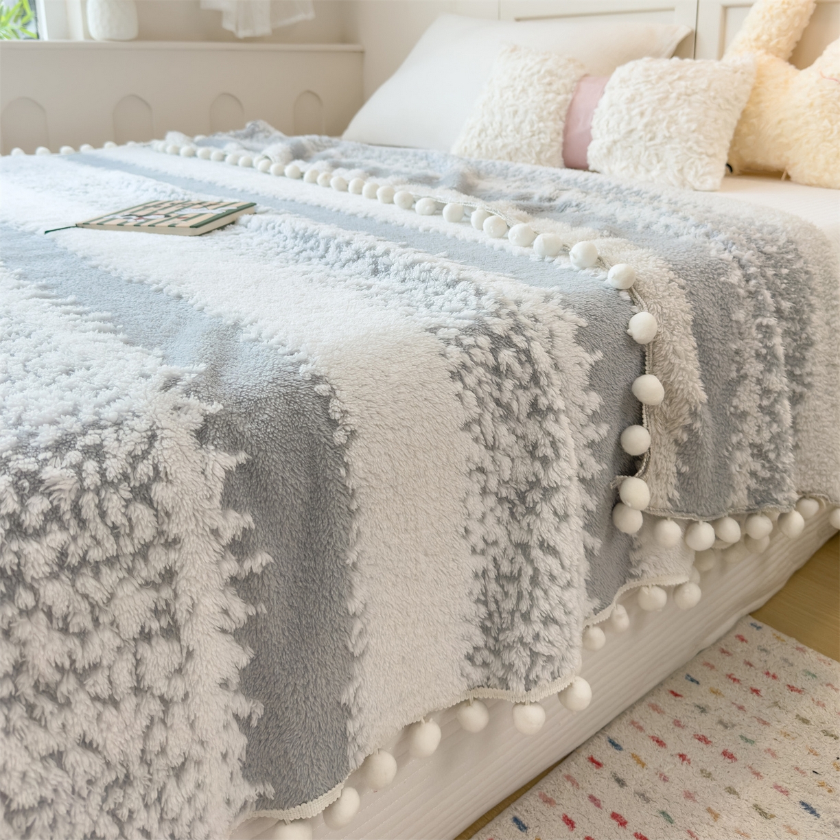 91家纺网 家纺一手货源 找家纺 丝幔家纺 2025新款星绒梦语毛球多功能毛毯毯子-森语雪球 森语雪球 暖灰