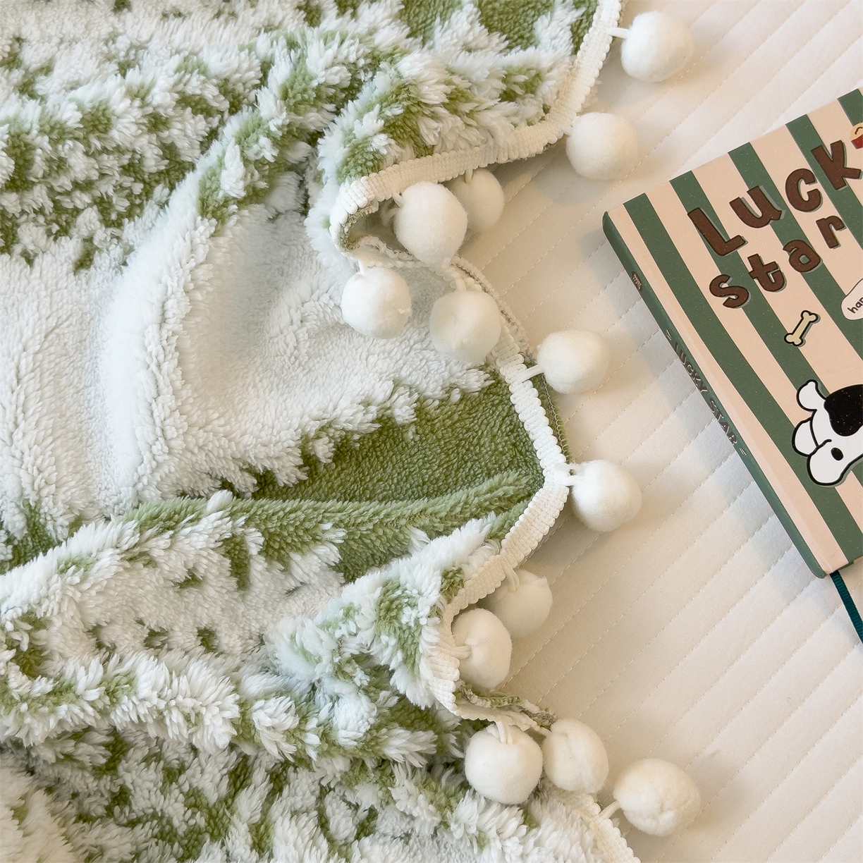 91家纺网 家纺一手货源 找家纺 丝幔家纺 2025新款星绒梦语毛球多功能毛毯毯子-森语雪球 森语雪球 薄荷绿