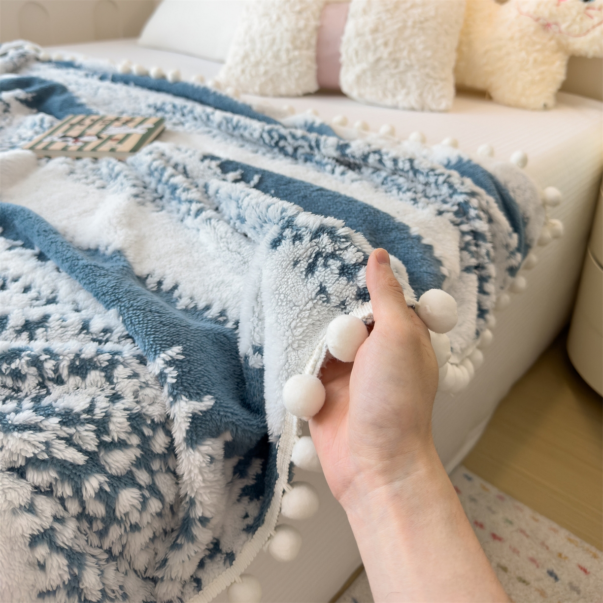 丝幔家纺 2025新款星绒梦语毛球多功能毛毯毯子-森语雪球 森语雪球 冰蓝