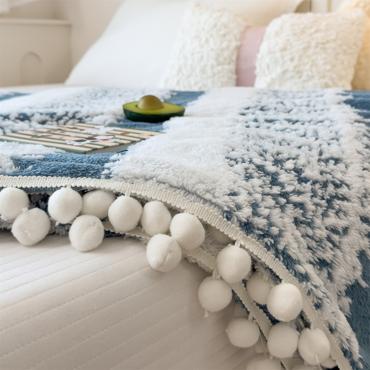 91家纺网 家纺一手货源 找家纺 丝幔家纺 2025新款星绒梦语毛球多功能毛毯毯子-森语雪球 森语雪球 冰蓝