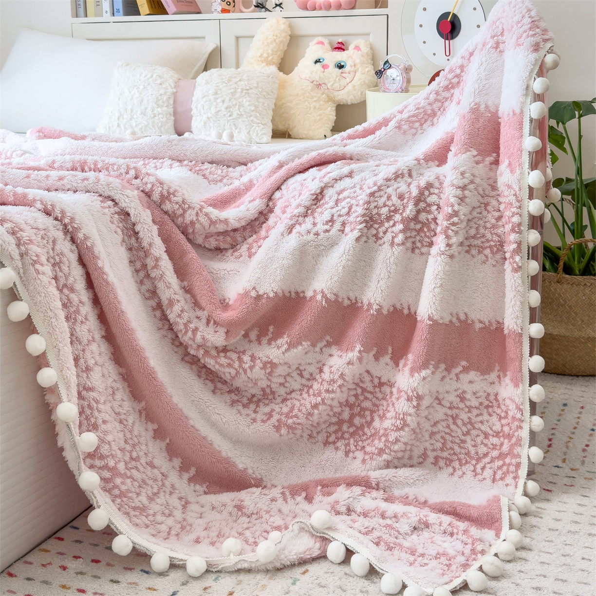 91家纺网 家纺一手货源 找家纺 丝幔家纺 2025新款星绒梦语毛球多功能毛毯毯子-森语雪球 森语雪球 樱花粉