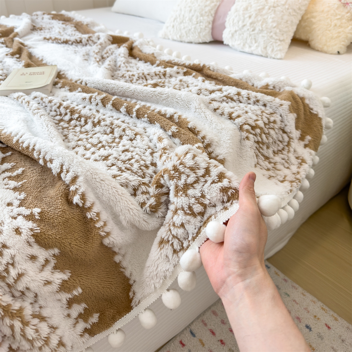 丝幔家纺 2025新款星绒梦语毛球多功能毛毯毯子-森语雪球 森语雪球 焦糖