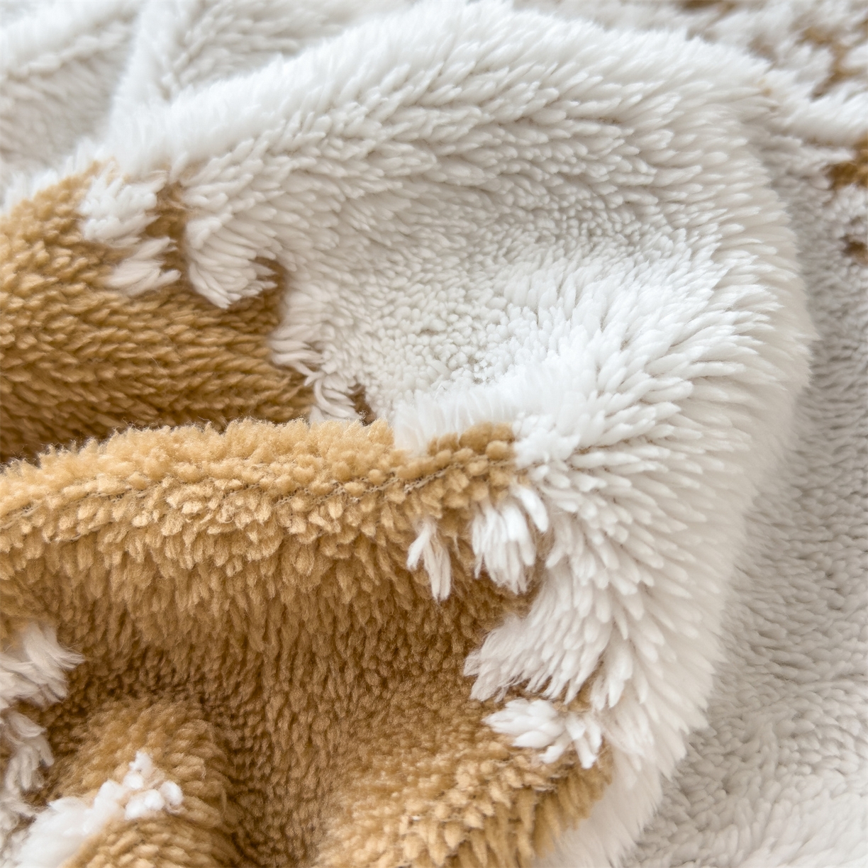 91家纺网 家纺一手货源 找家纺 丝幔家纺 2025新款星绒梦语毛球多功能毛毯毯子-森语雪球 森语雪球 焦糖