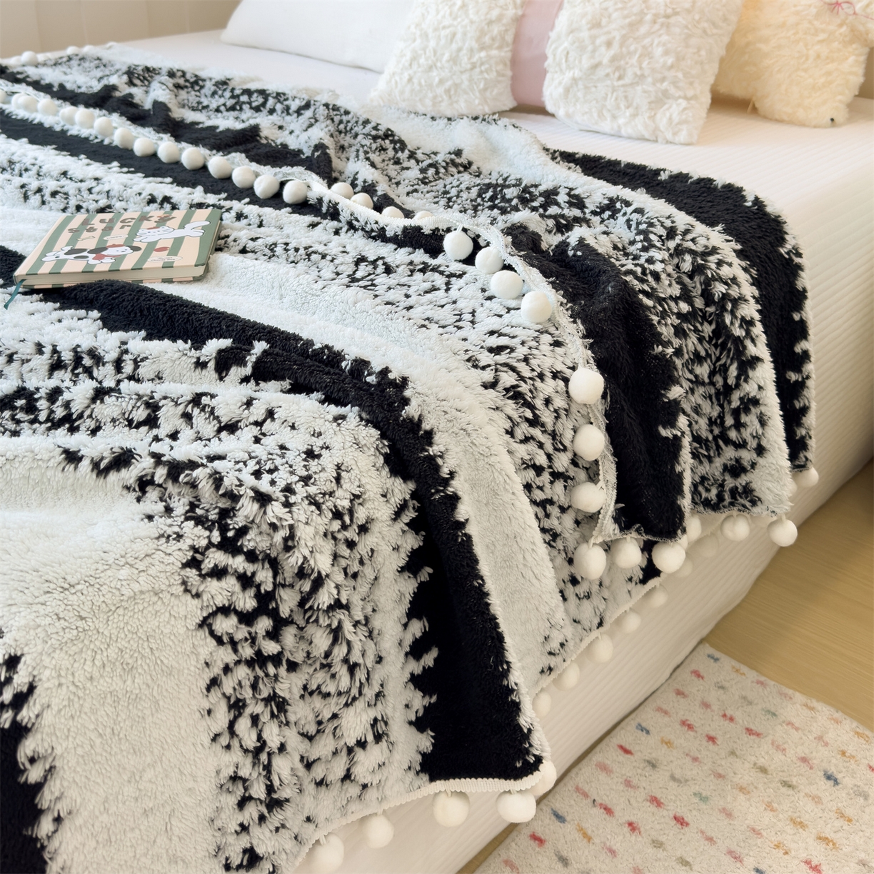 91家纺网 家纺一手货源 找家纺 丝幔家纺 2025新款星绒梦语毛球多功能毛毯毯子-森语雪球 森语雪球 斑马黑