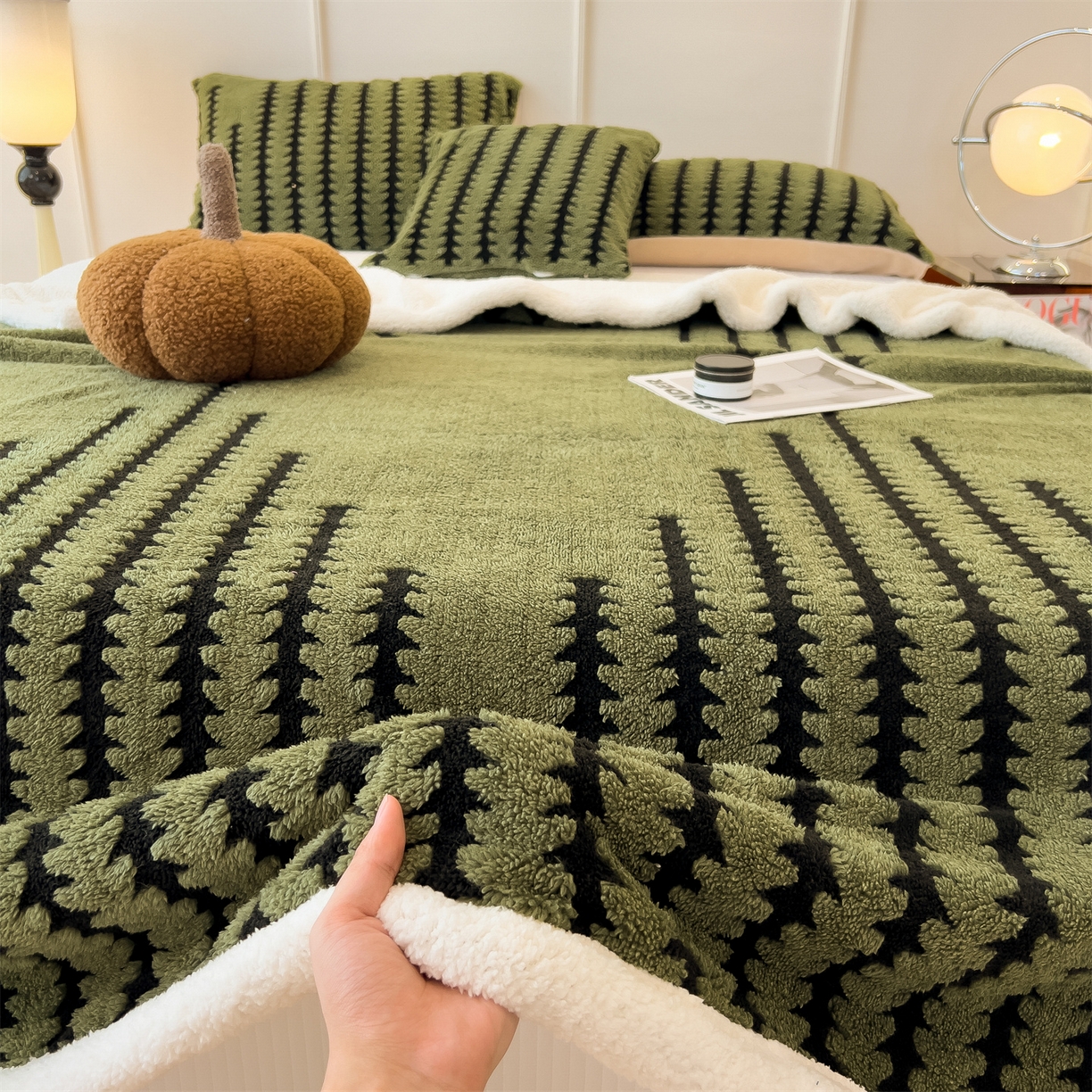 91家纺网 家纺一手货源 找家纺 丝幔家纺 2025新款云杉绒加厚保暖多功能毛毯毯子 杉影毯 绿