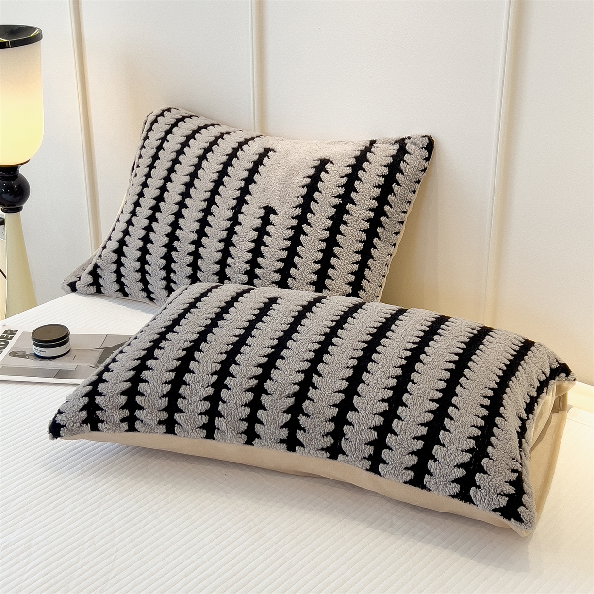 91家纺网 家纺一手货源 找家纺 丝幔家纺 2025新款云杉绒加厚保暖多功能毛毯毯子 杉影毯 银灰