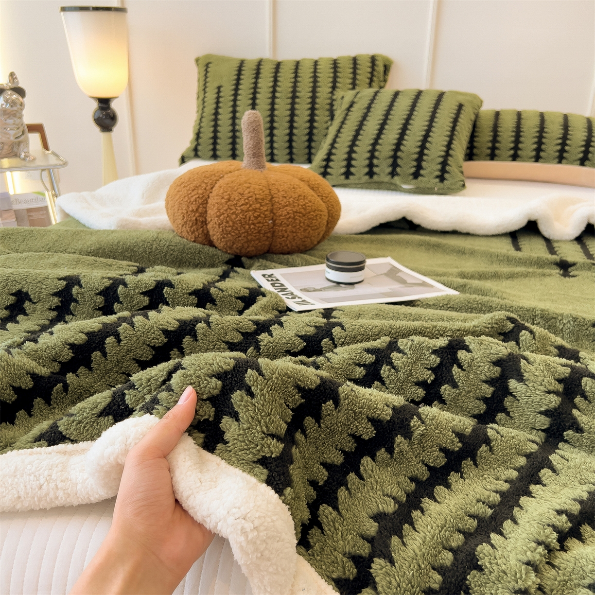 91家纺网 家纺一手货源 找家纺 丝幔家纺 2025新款云杉绒加厚保暖多功能毛毯毯子 杉影毯 绿