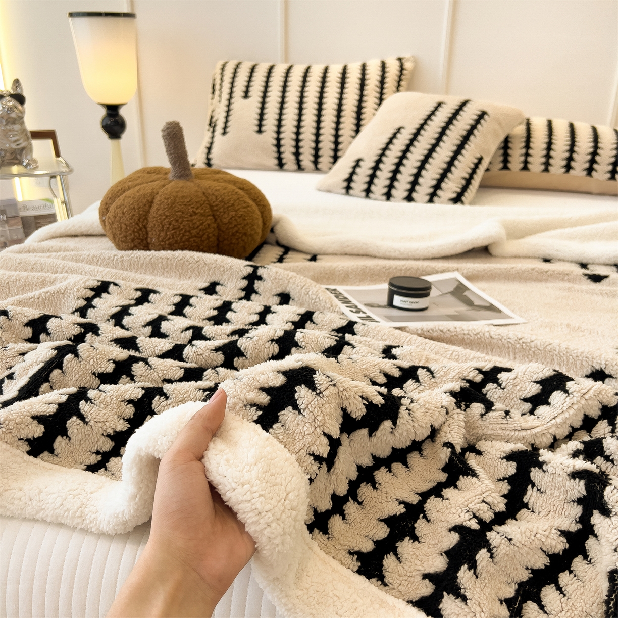 91家纺网 家纺一手货源 找家纺 丝幔家纺 2025新款云杉绒加厚保暖多功能毛毯毯子 杉影毯 卡其