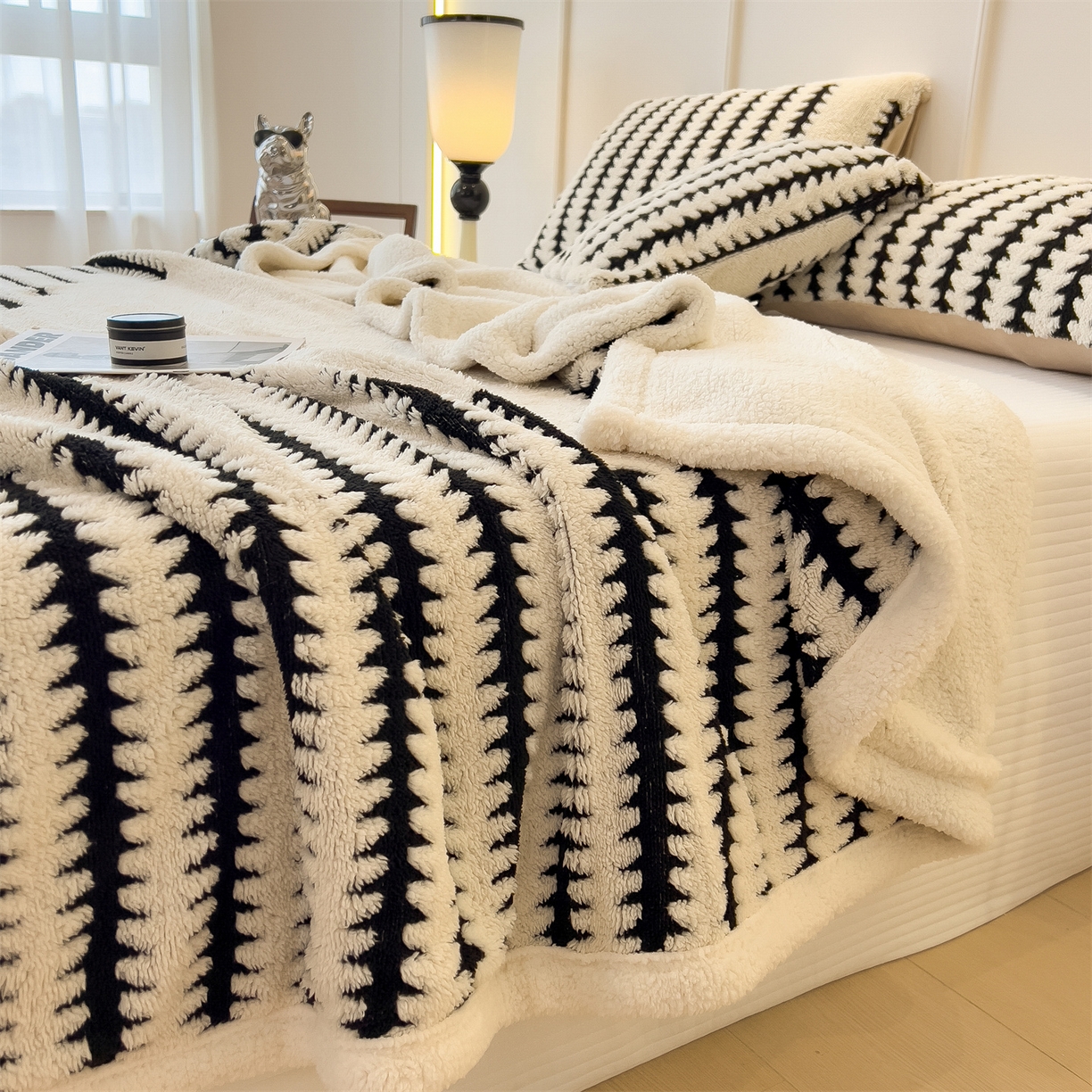 91家纺网 家纺一手货源 找家纺 丝幔家纺 2025新款云杉绒加厚保暖多功能毛毯毯子 杉影毯 奶白