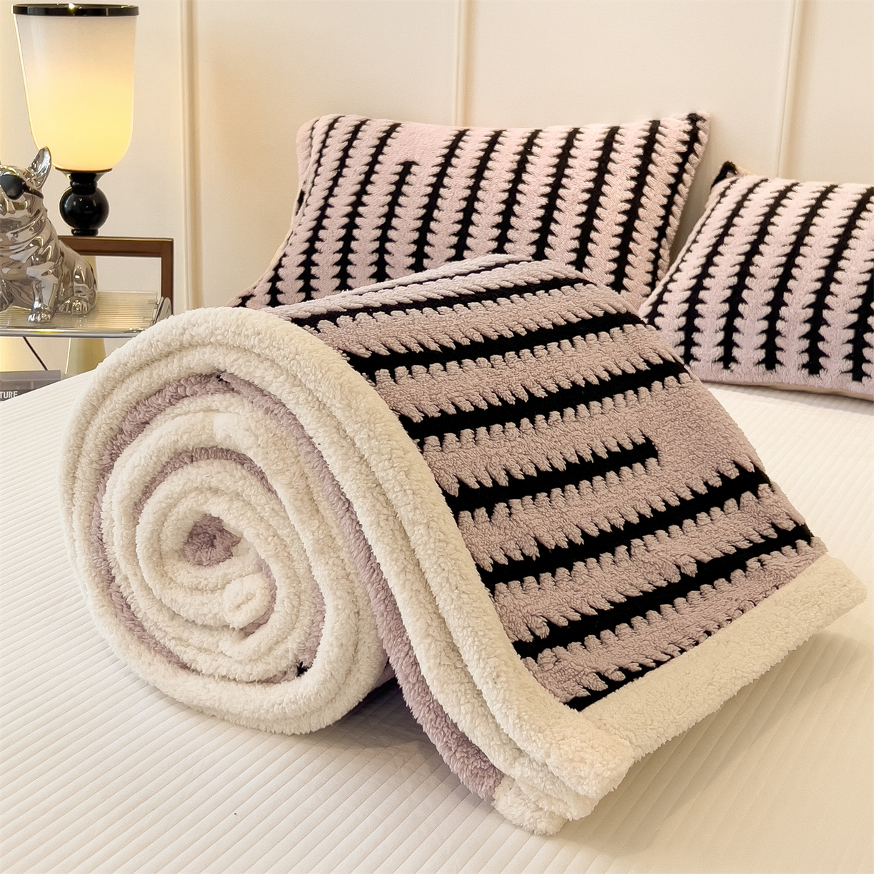 91家纺网 家纺一手货源 找家纺 丝幔家纺 2025新款云杉绒加厚保暖多功能毛毯毯子 杉影毯 粉