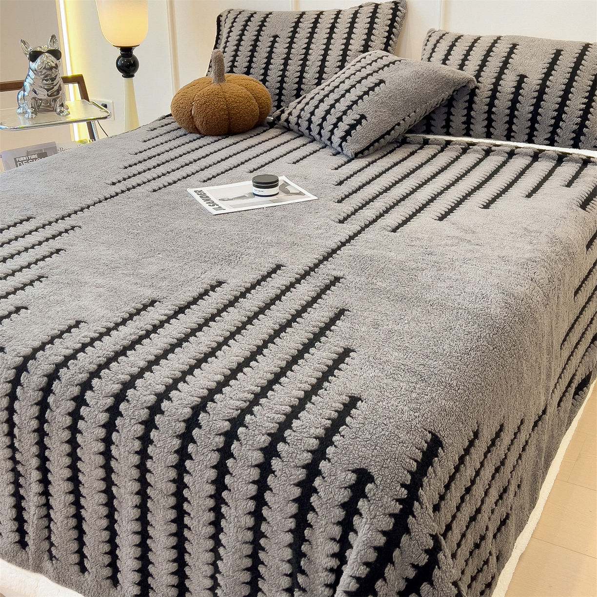 91家纺网 家纺一手货源 找家纺 丝幔家纺 2025新款云杉绒加厚保暖多功能毛毯毯子 杉影毯 深灰