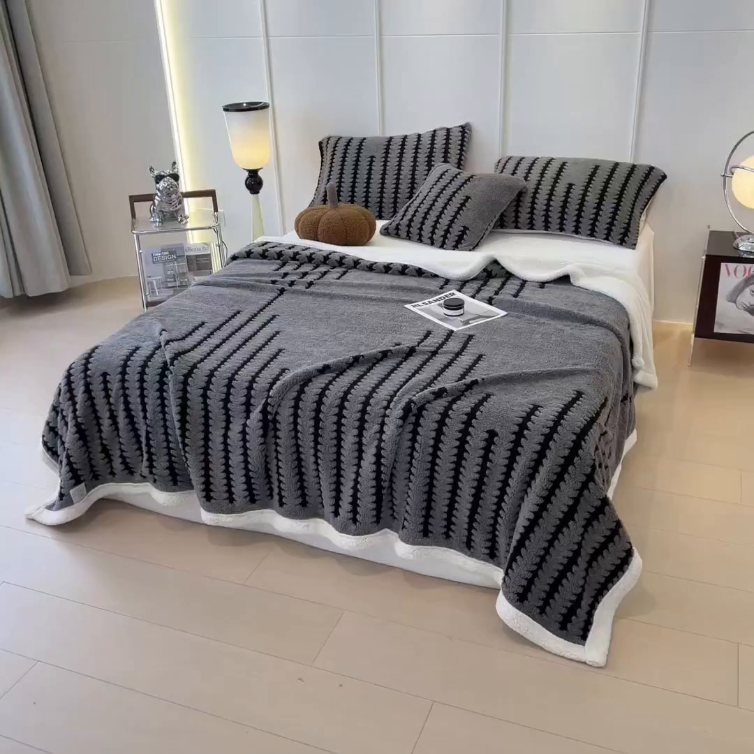 91家纺网 家纺一手货源 找家纺 丝幔家纺 2025新款云杉绒加厚保暖多功能毛毯毯子 杉影毯 深灰