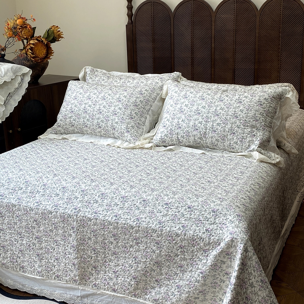 91家纺网 家纺一手货源 找家纺 （总）奈萝家纺 2025新款13372全棉法式大花边床盖被套四件套