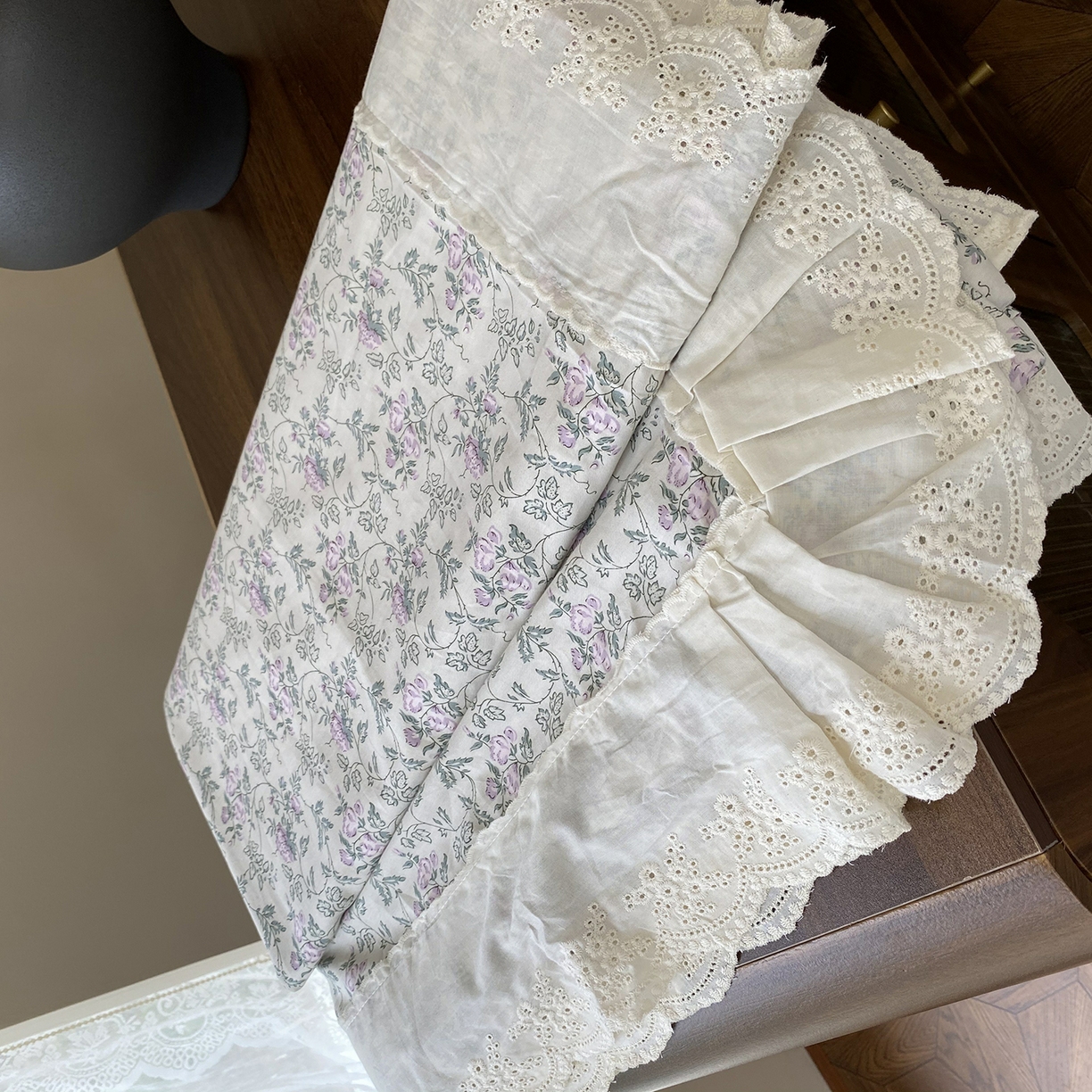 91家纺网 家纺一手货源 找家纺 （总）奈萝家纺 2025新款13372全棉法式大花边床盖被套四件套