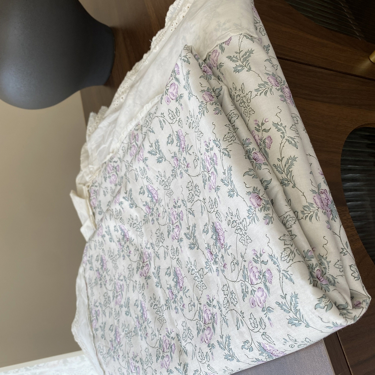 91家纺网 家纺一手货源 找家纺 （总）奈萝家纺 2025新款13372全棉法式大花边床盖被套四件套