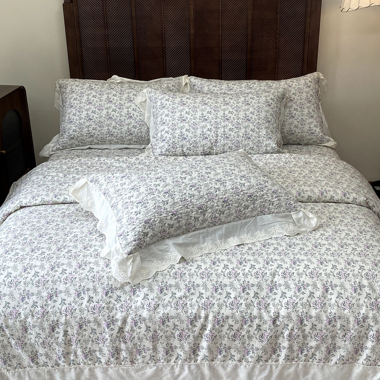 91家纺网 家纺一手货源 找家纺 （总）奈萝家纺 2025新款13372全棉法式大花边床盖被套四件套