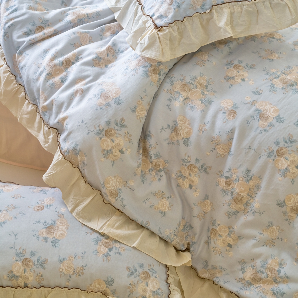 91家纺网 家纺一手货源 找家纺 洋铭区（原狠狠爱） 2025新款法式荷叶边全棉双层纱四件套系列 云间花海