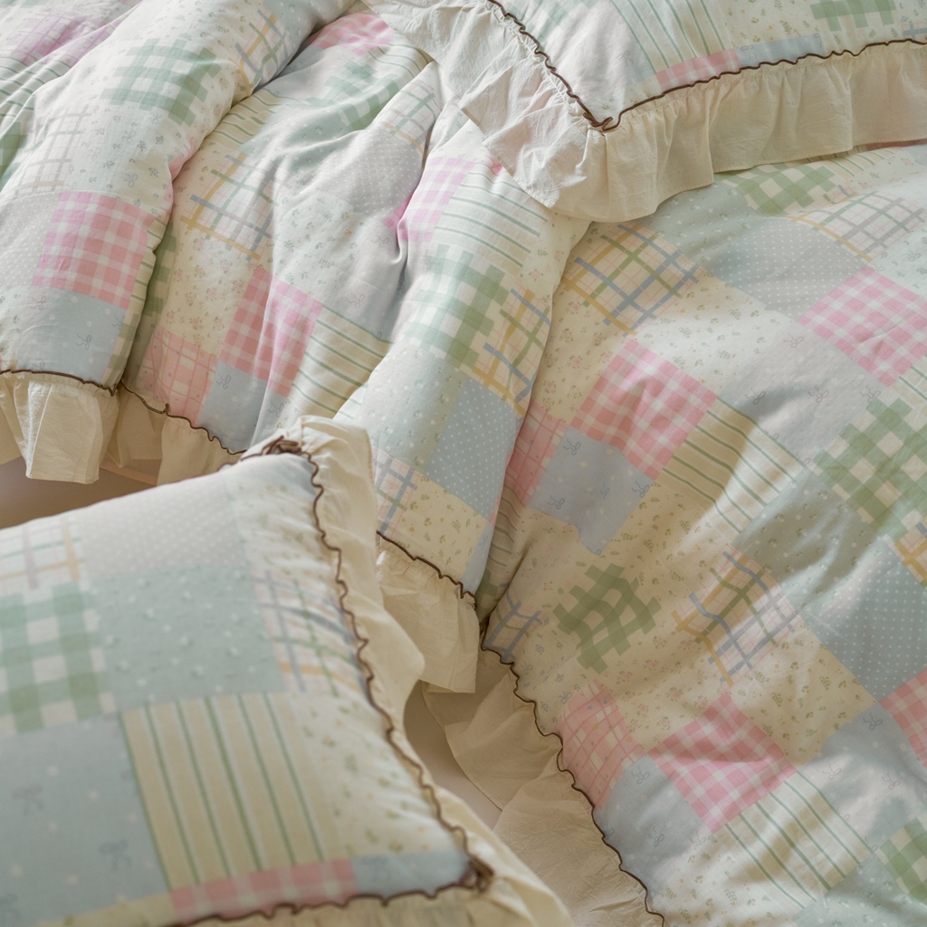 91家纺网 家纺一手货源 找家纺 洋铭区（原狠狠爱） 2025新款法式荷叶边全棉双层纱四件套系列 晴山格