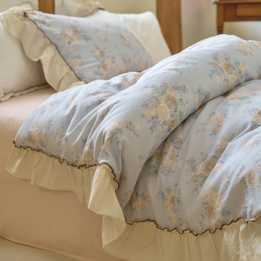 91家纺网 家纺一手货源 找家纺 洋铭区（原狠狠爱） 2025新款法式荷叶边全棉双层纱四件套系列 云间花海