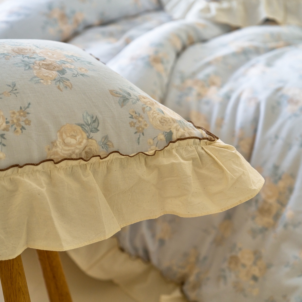 91家纺网 家纺一手货源 找家纺 洋铭区（原狠狠爱） 2025新款法式荷叶边全棉双层纱四件套系列 云间花海