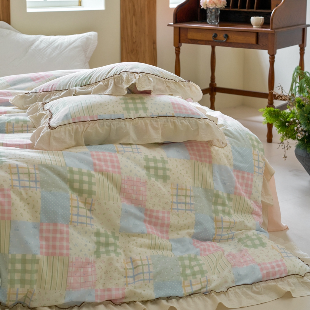 91家纺网 家纺一手货源 找家纺 洋铭区（原狠狠爱） 2025新款法式荷叶边全棉双层纱四件套系列 晴山格