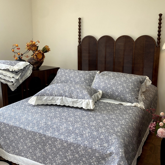 91家纺网 家纺一手货源 找家纺 奈萝家纺 2025新款13372全棉法式大花边床盖被套四件套 塞纳河畔