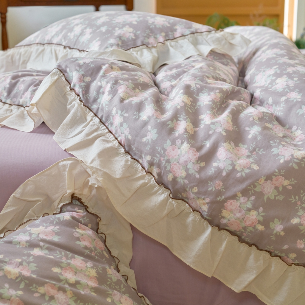 91家纺网 家纺一手货源 找家纺 洋铭区（原狠狠爱） 2025新款法式荷叶边全棉双层纱四件套系列 柔情紫花