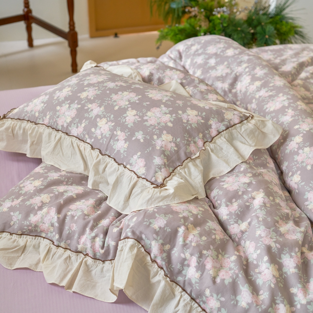 91家纺网 家纺一手货源 找家纺 洋铭区（原狠狠爱） 2025新款法式荷叶边全棉双层纱四件套系列 柔情紫花