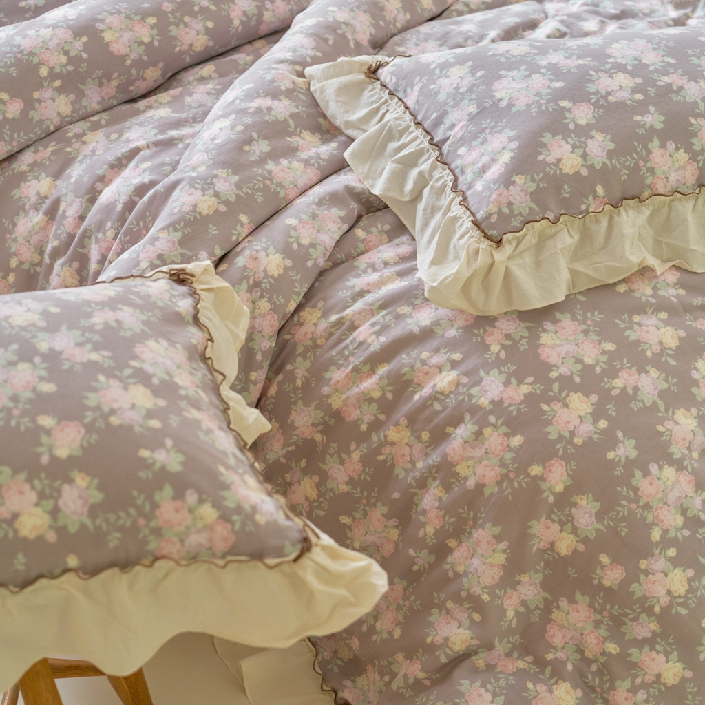 91家纺网 家纺一手货源 找家纺 洋铭区（原狠狠爱） 2025新款法式荷叶边全棉双层纱四件套系列 柔情紫花