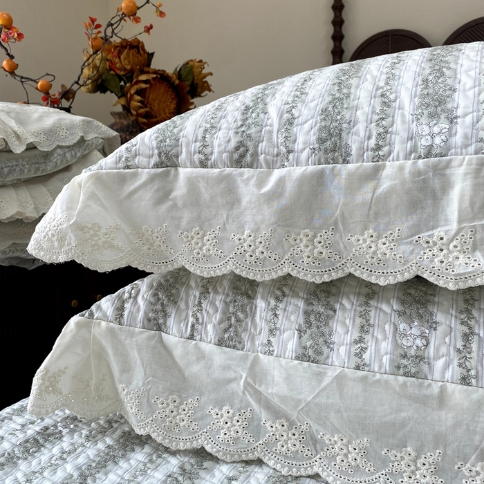 91家纺网 家纺一手货源 找家纺 奈萝家纺 2025新款13372全棉法式大花边床盖被套四件套 唐顿小熊