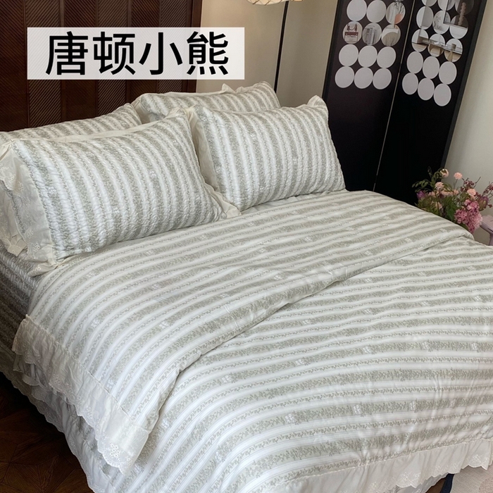 奈萝家纺 2025新款13372全棉法式大花边床盖被套四件套 唐顿小熊