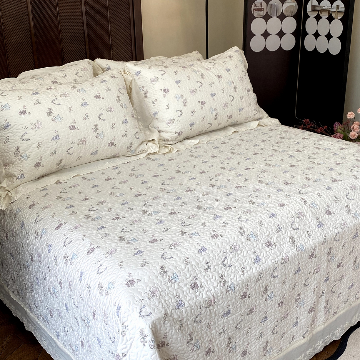 91家纺网 家纺一手货源 找家纺 奈萝家纺 2025新款13372全棉法式大花边床盖被套四件套 天使安琪