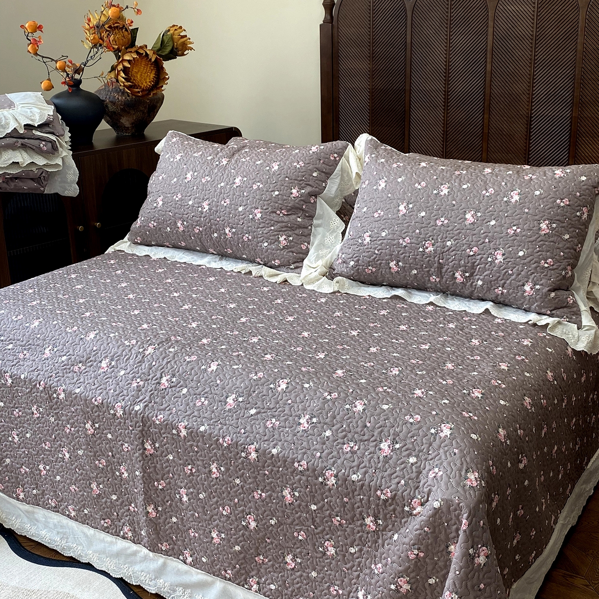 91家纺网 家纺一手货源 找家纺 奈萝家纺 2025新款13372全棉法式大花边床盖被套四件套 米雅