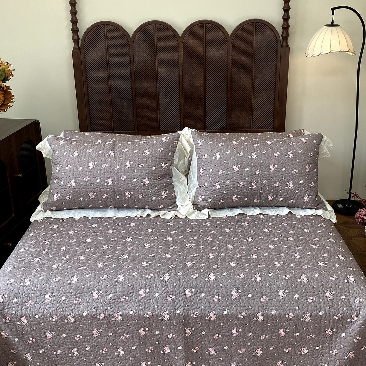 91家纺网 家纺一手货源 找家纺 奈萝家纺 2025新款13372全棉法式大花边床盖被套四件套 米雅