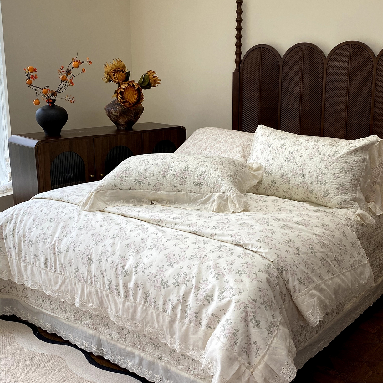 91家纺网 家纺一手货源 找家纺 奈萝家纺 2025新款13372全棉法式大花边床盖被套四件套 山茶园