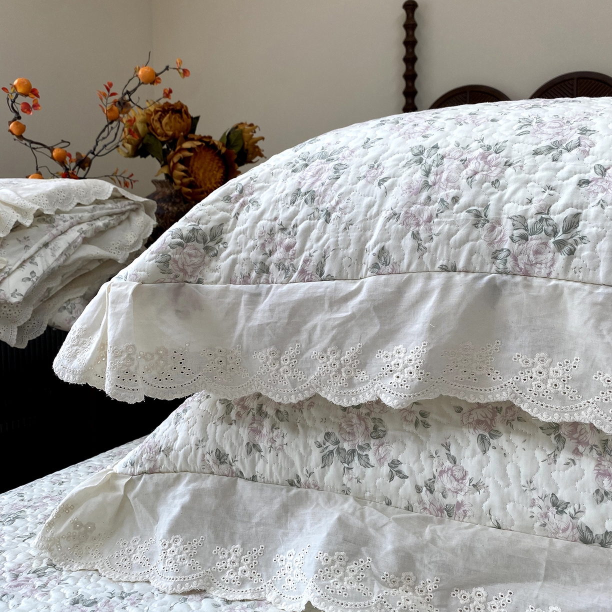 91家纺网 家纺一手货源 找家纺 奈萝家纺 2025新款13372全棉法式大花边床盖被套四件套 山茶园