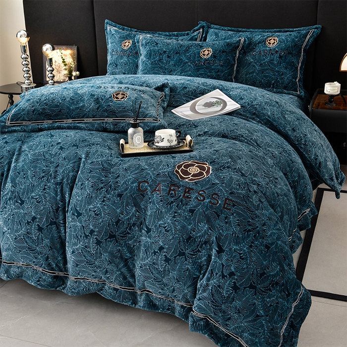 91家纺网 家纺一手货源 找家纺 （总）妮恒美家纺 2025新款高克重牛奶绒刺绣四件套-山茶花系列